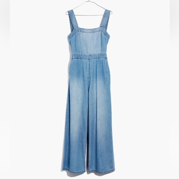 Madewell Pants - Madewell Denim Apron Bow-Back Jumpsuit size 00